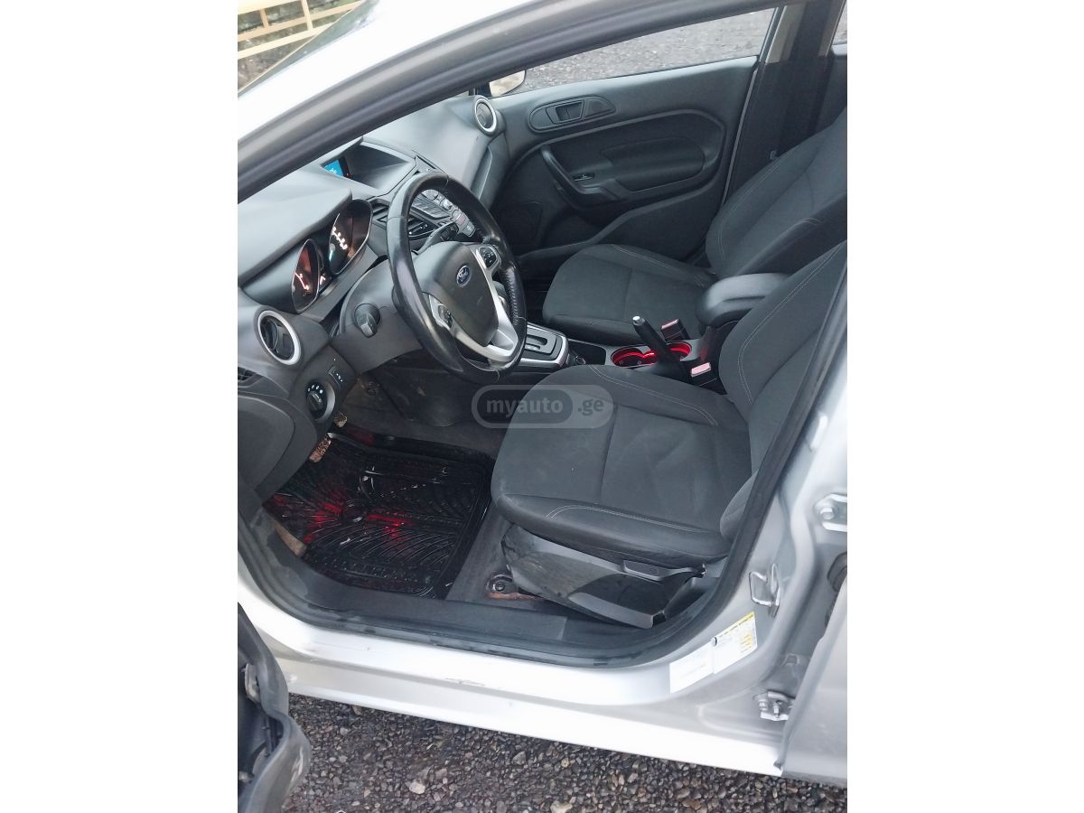 Ford Fiesta - фото 7