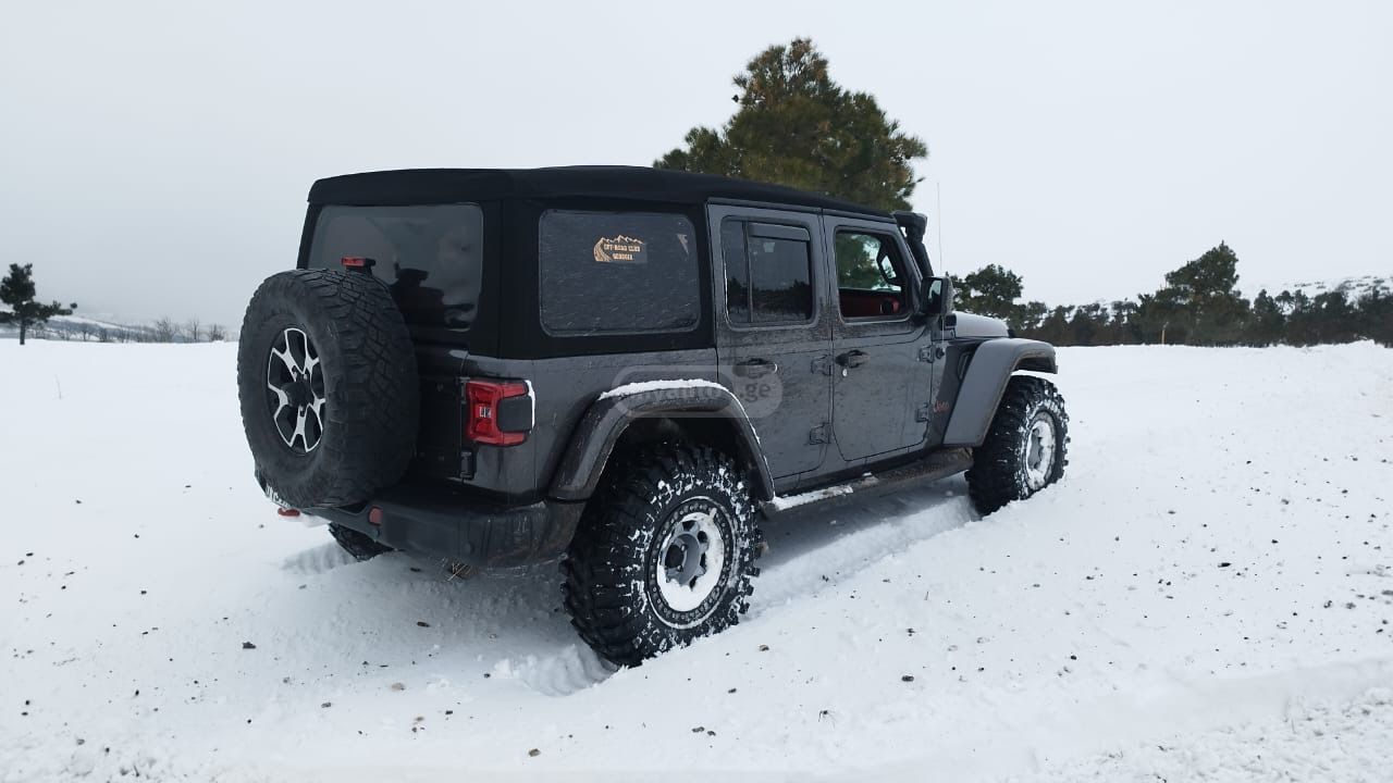 Jeep Wrangler - фото 2