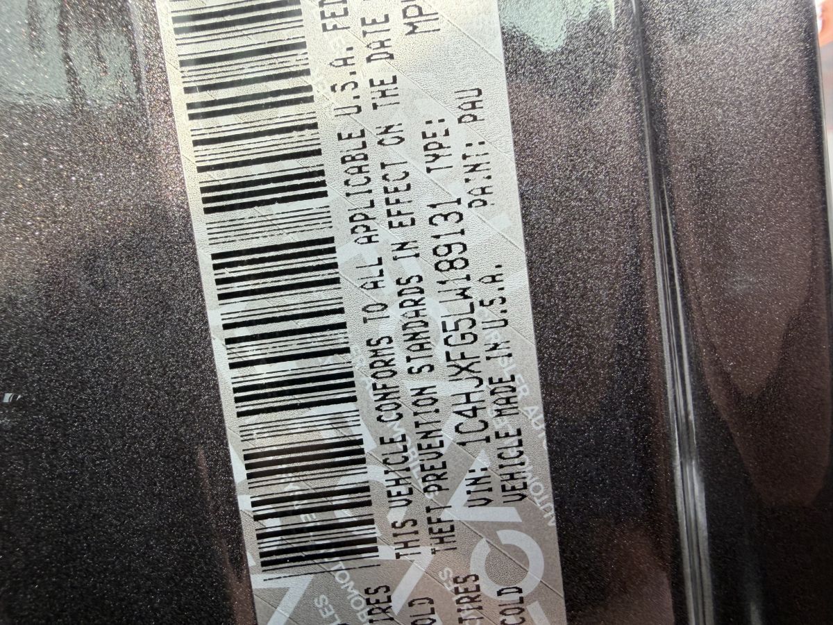 Jeep Wrangler - фото 5