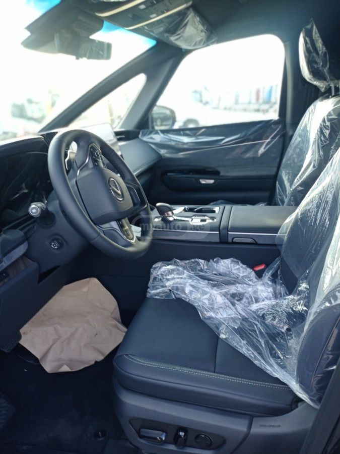 Lexus LM - фото 9