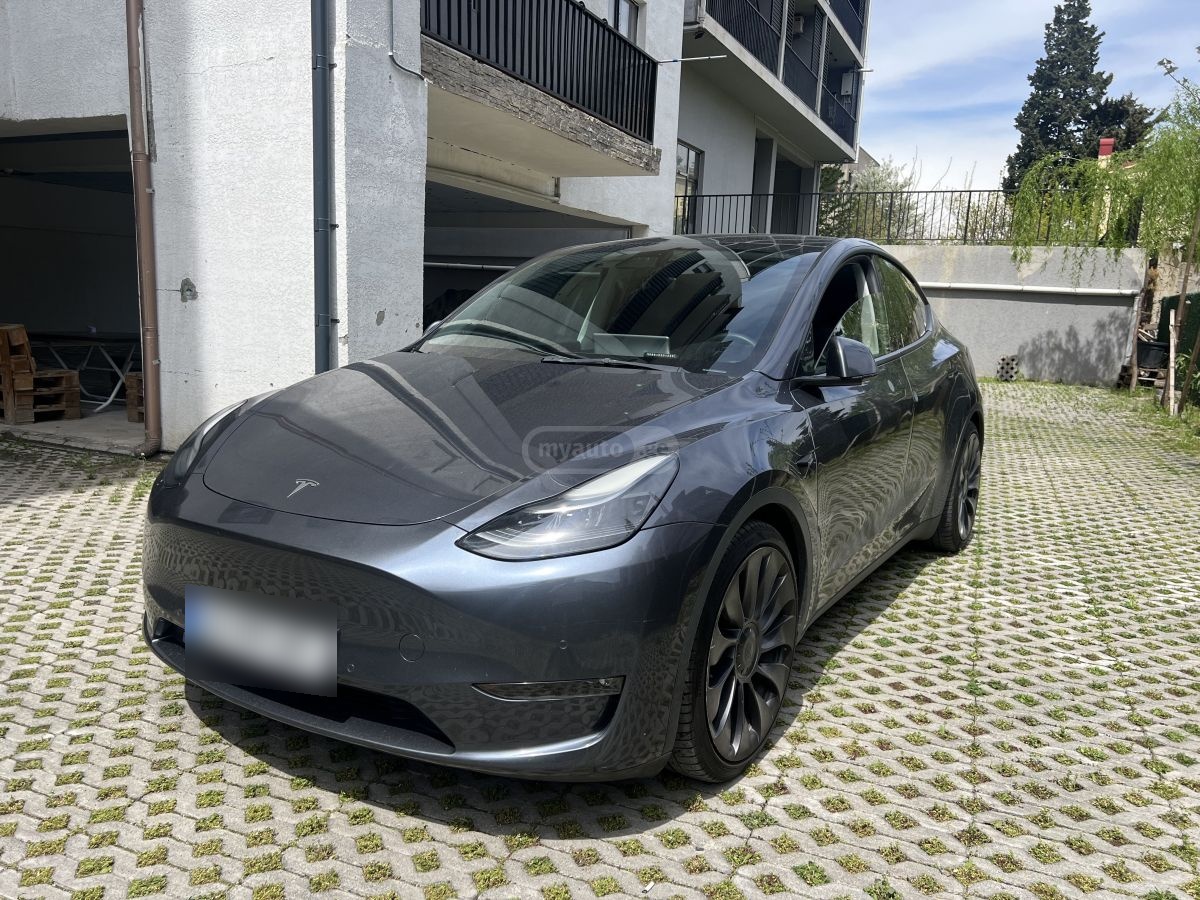 Tesla Model Y - фото 2