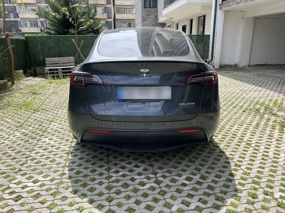 Tesla Model Y - фото 5