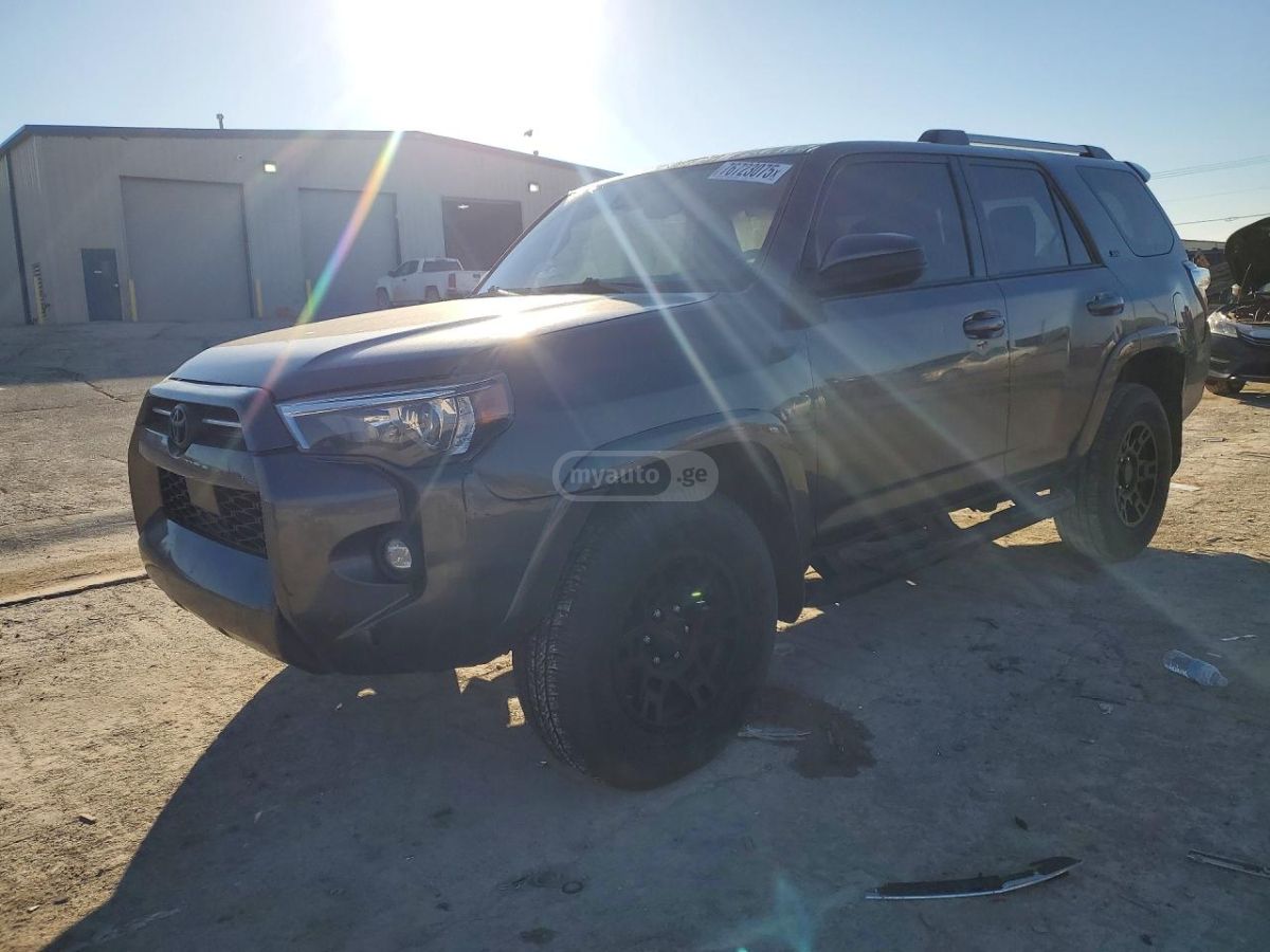 Toyota 4 Runner - фото 1