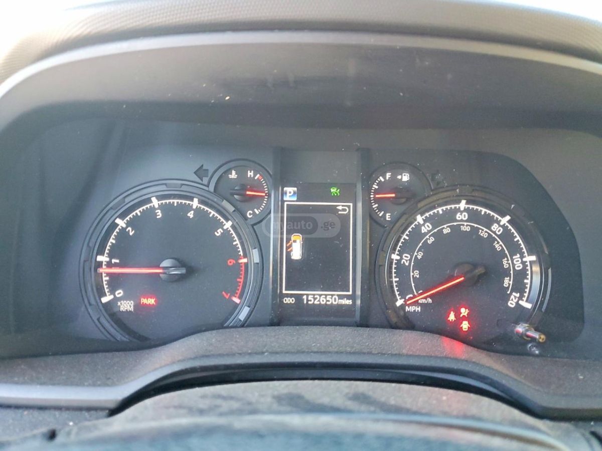 Toyota 4 Runner - фото 9