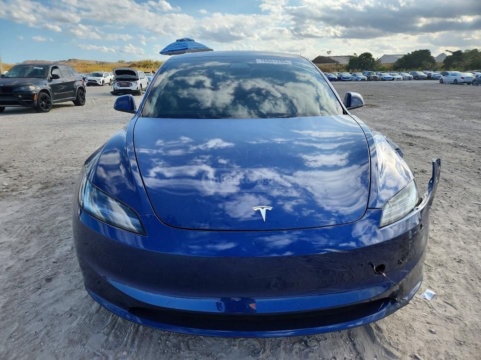 Tesla Model 3 - фото 3