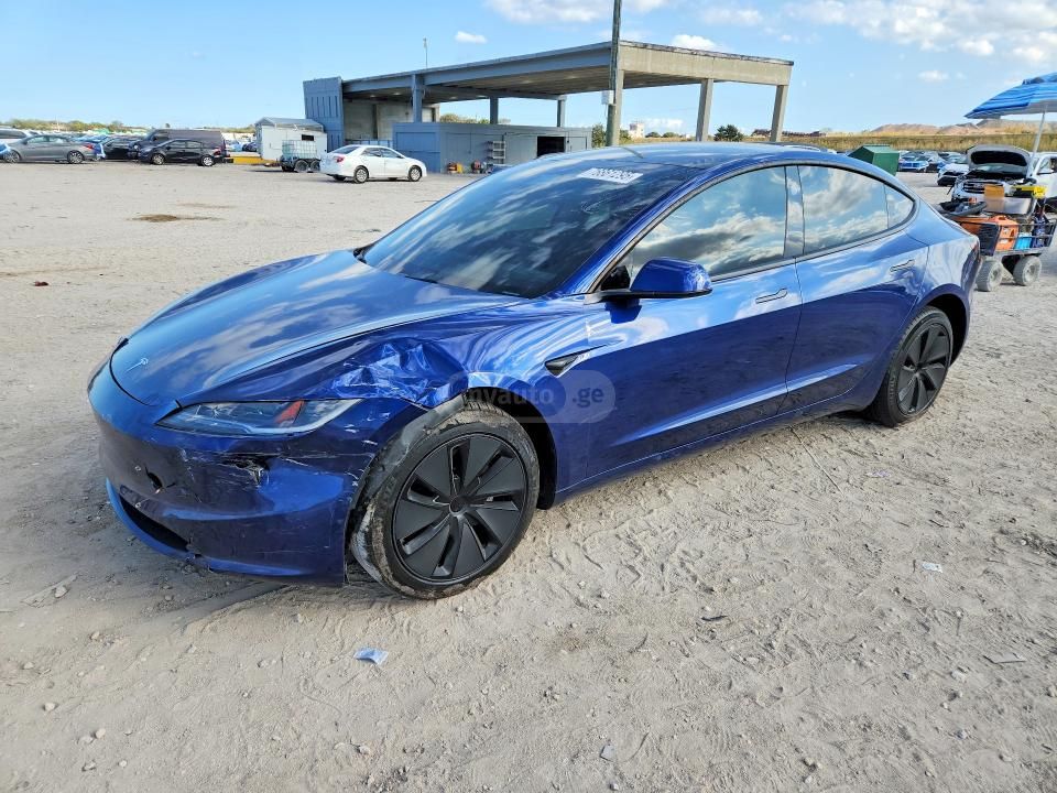 Tesla Model 3 - фото 4