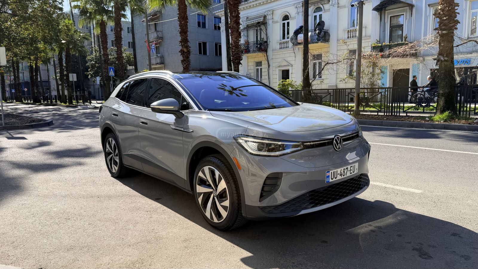 Volkswagen ID 4 - фото 1