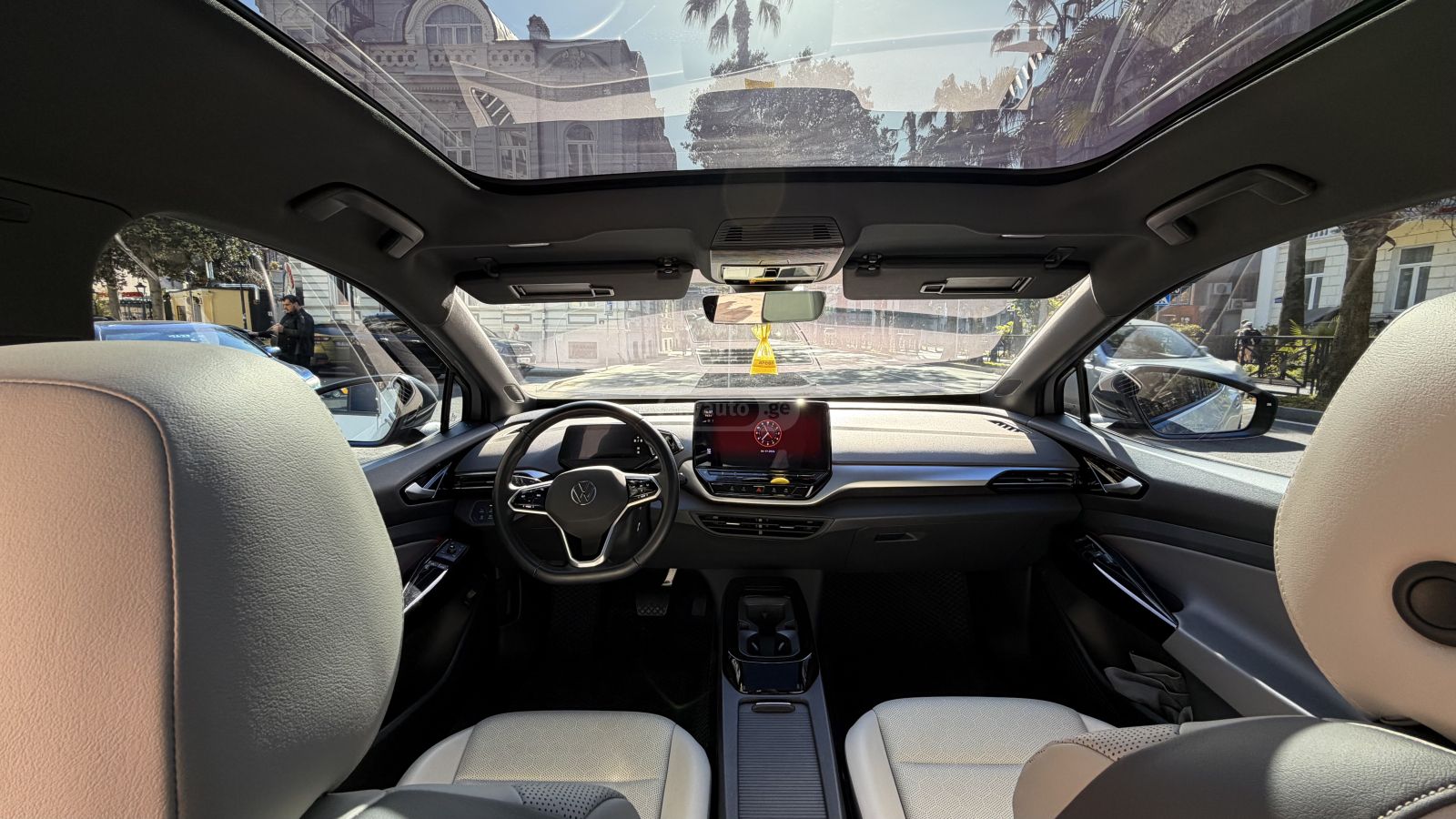 Volkswagen ID 4 - фото 10