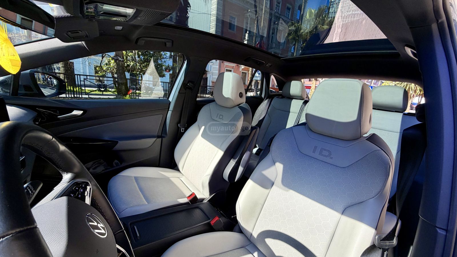 Volkswagen ID 4 - фото 12