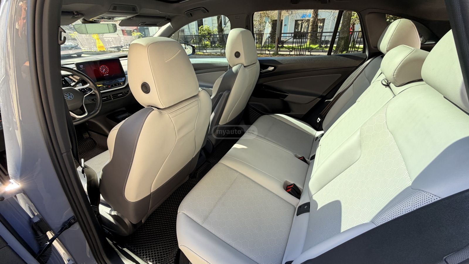 Volkswagen ID 4 - фото 14