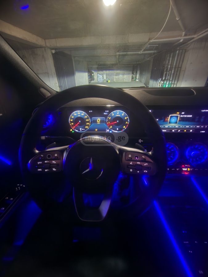 Mercedes-Benz GLA 45 AMG - фото 11