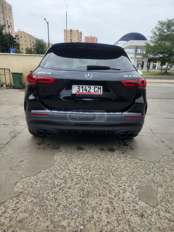 Mercedes-Benz GLA 45 AMG - фото 9