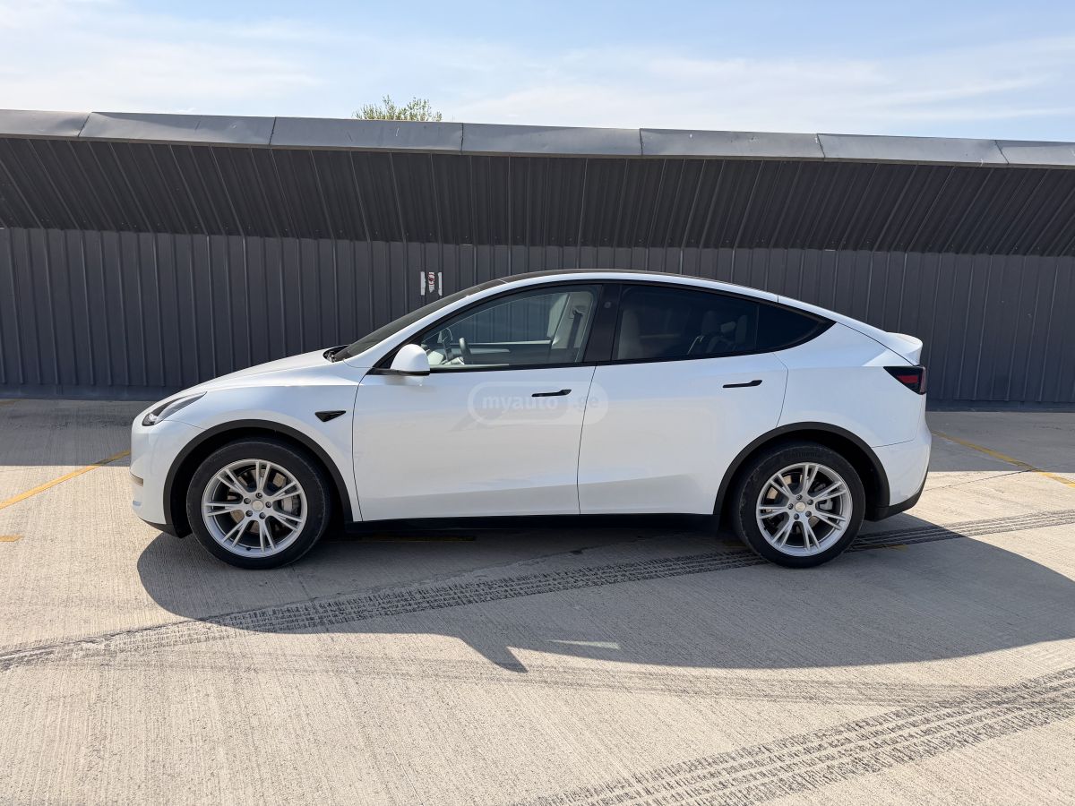 Tesla Model Y - фото 5