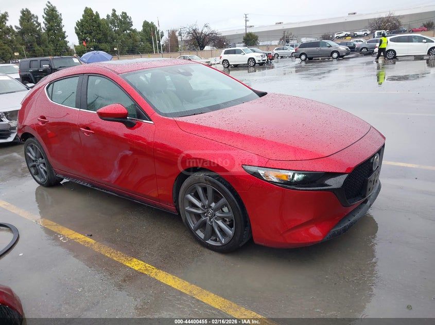 Mazda Mazda 3 - фото 2