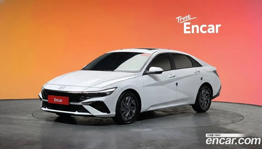 Hyundai Elantra 2026 — миниатюра 1