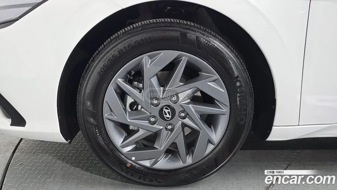 Hyundai Elantra 2026 — миниатюра 5