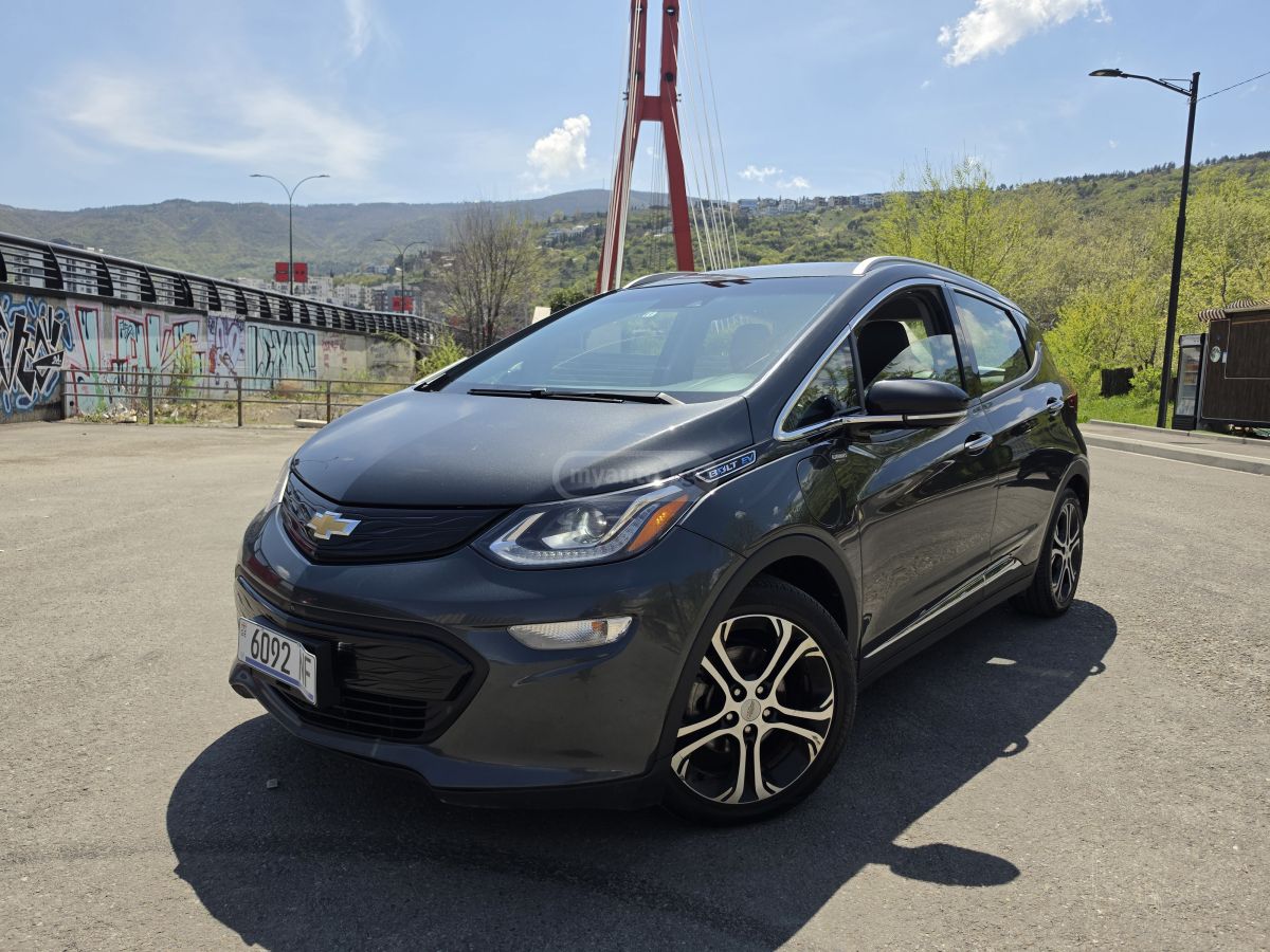 Chevrolet Bolt EV - фото 1