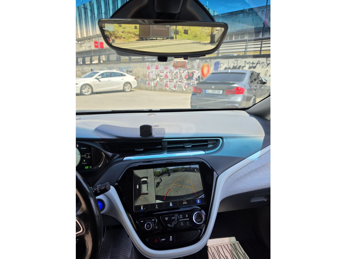 Chevrolet Bolt EV - фото 11