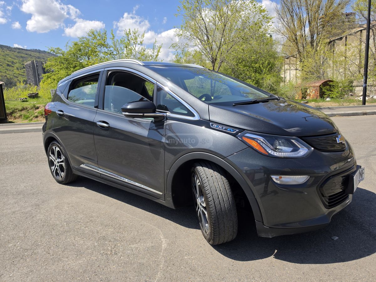 Chevrolet Bolt EV - фото 2