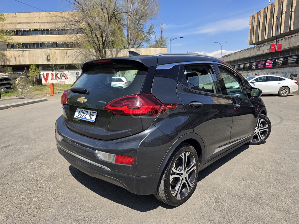 Chevrolet Bolt EV - фото 3