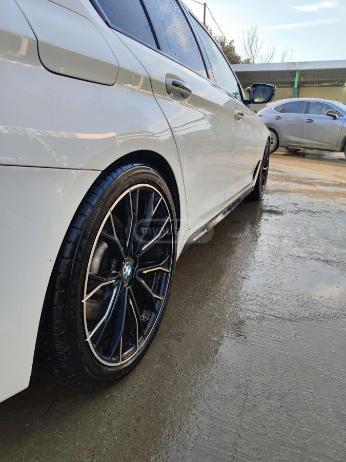 BMW M550 - фото 7