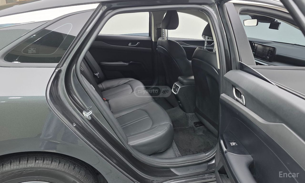 Kia K5 - фото 12