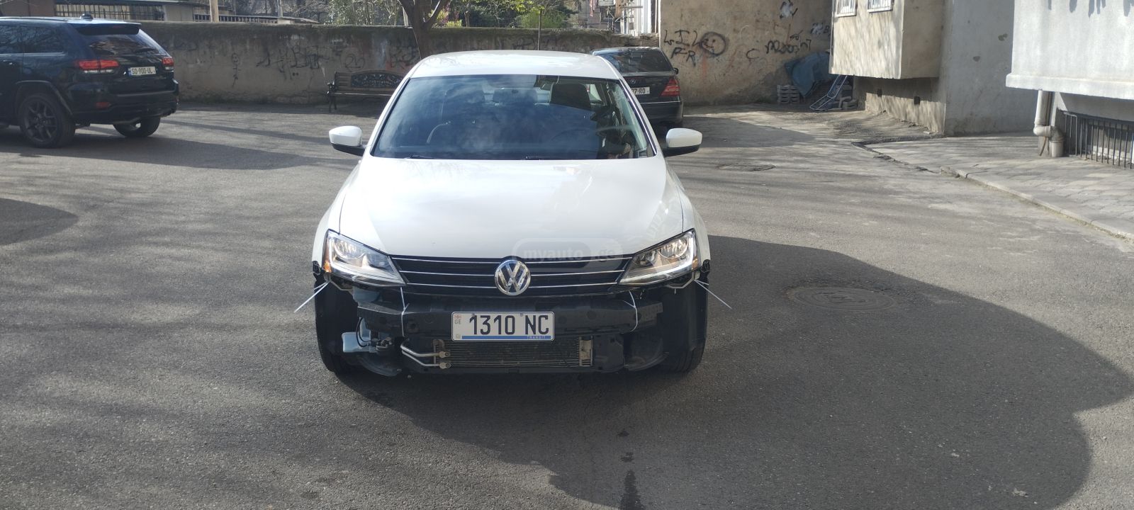 Volkswagen Jetta - фото 1