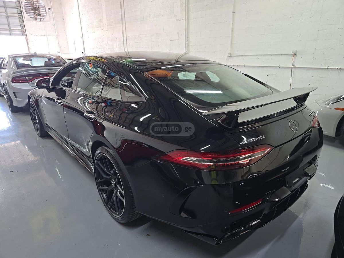 Mercedes-Benz AMG GT 63 - фото 2