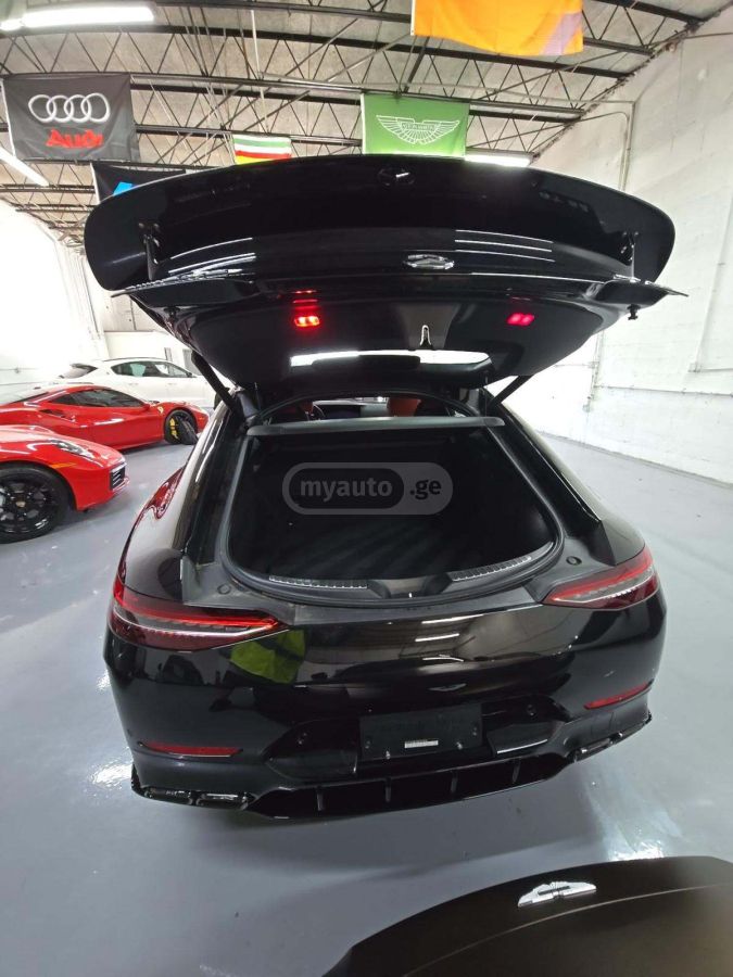 Mercedes-Benz AMG GT 63 - фото 9