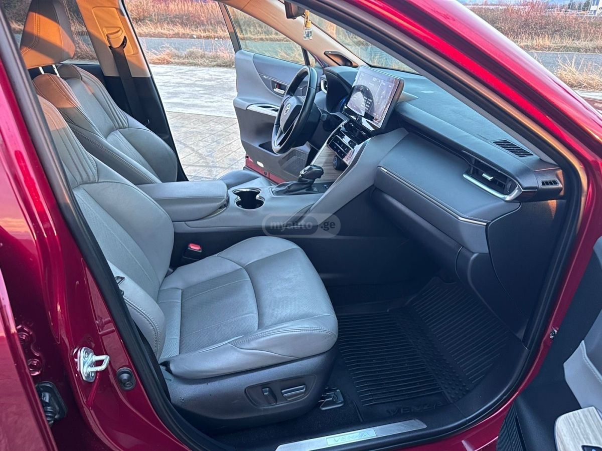 Toyota Venza - фото 12