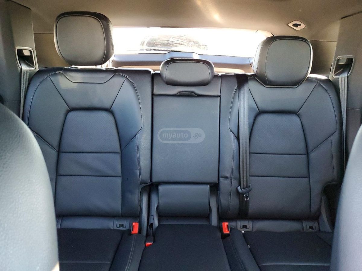 Porsche Cayenne 2024 — миниатюра 10