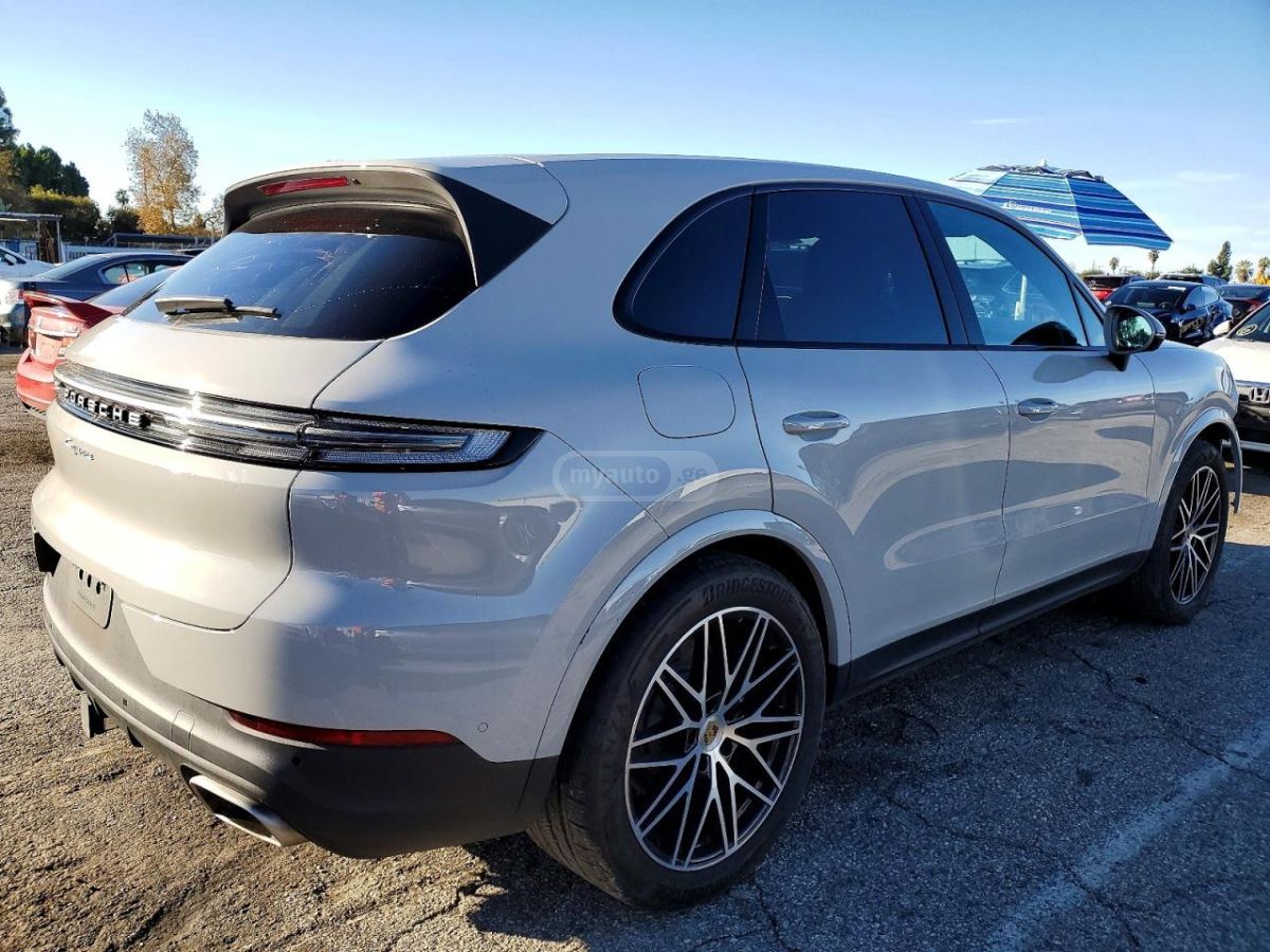 Porsche Cayenne 2024 — миниатюра 3