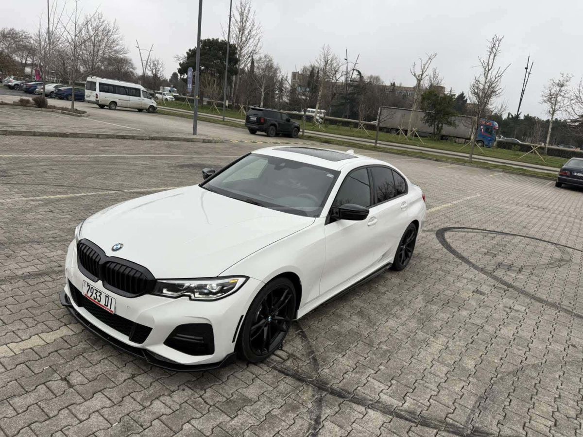 BMW Base 4dr Rear-Wheel Drive Seda — миниатюра 13