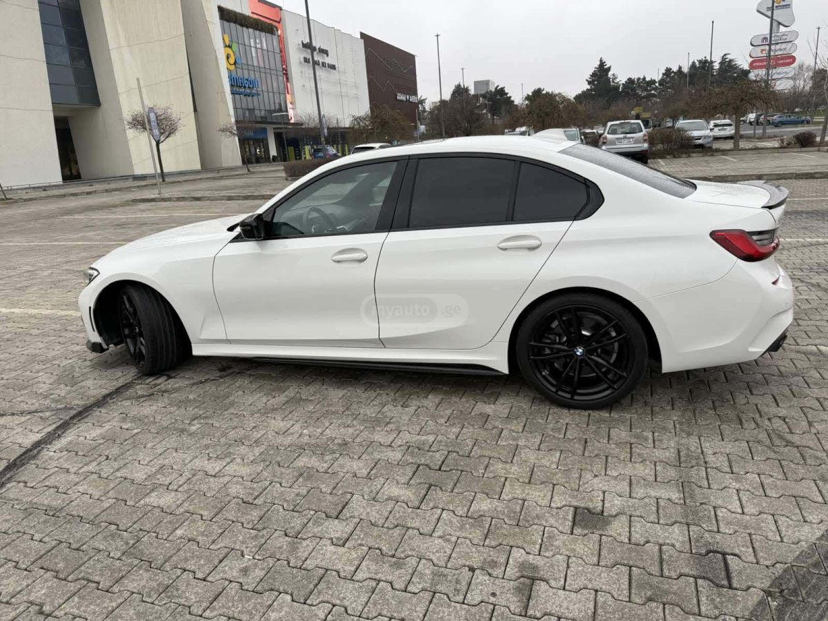 BMW Base 4dr Rear-Wheel Drive Seda — миниатюра 14