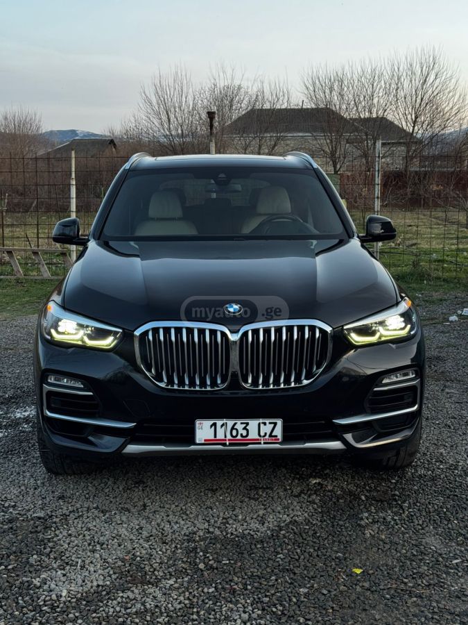 BMW X5 - фото 1