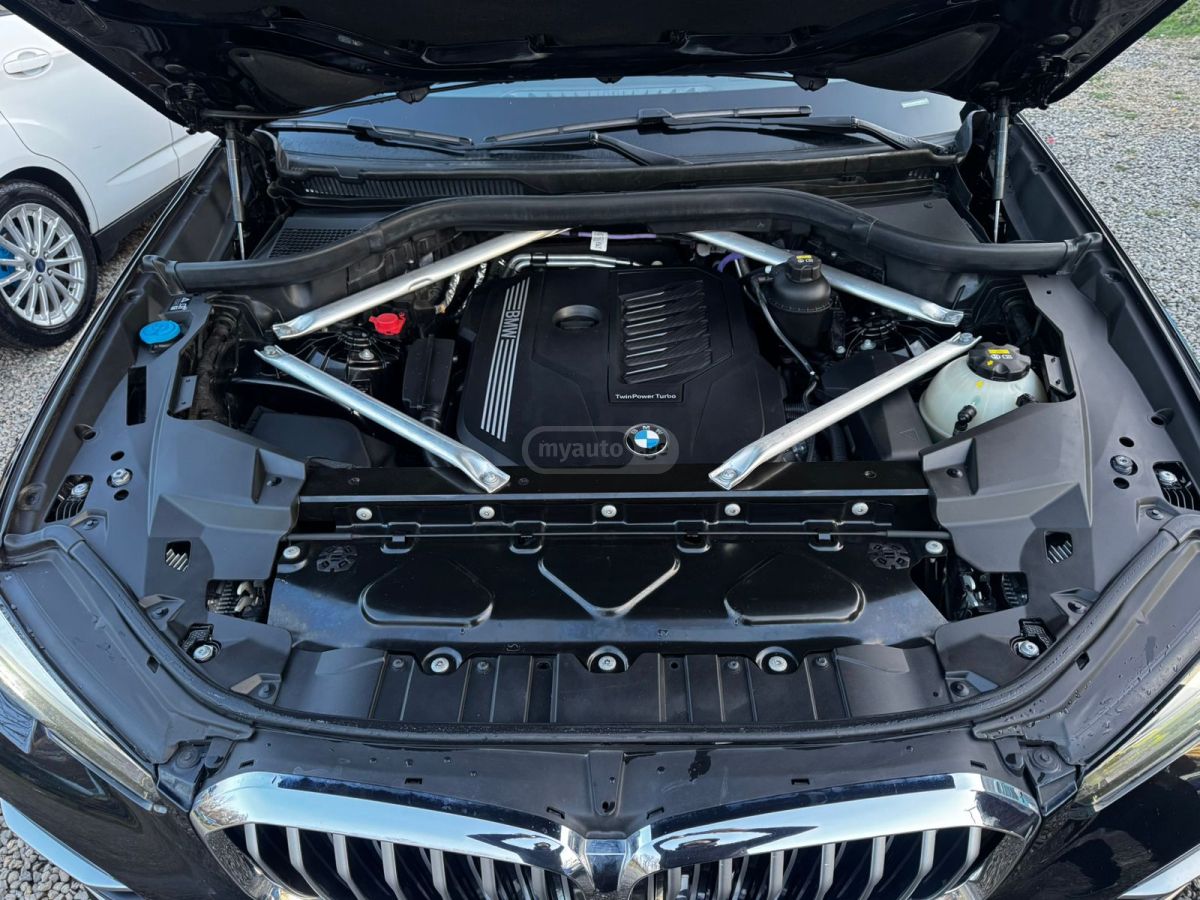 BMW X5 - фото 12