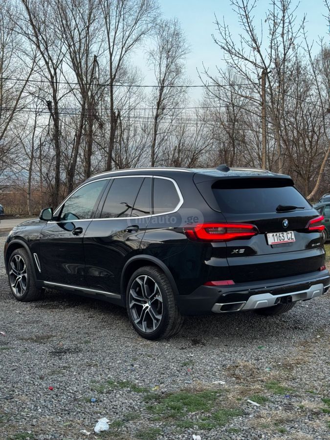 BMW X5 - фото 2