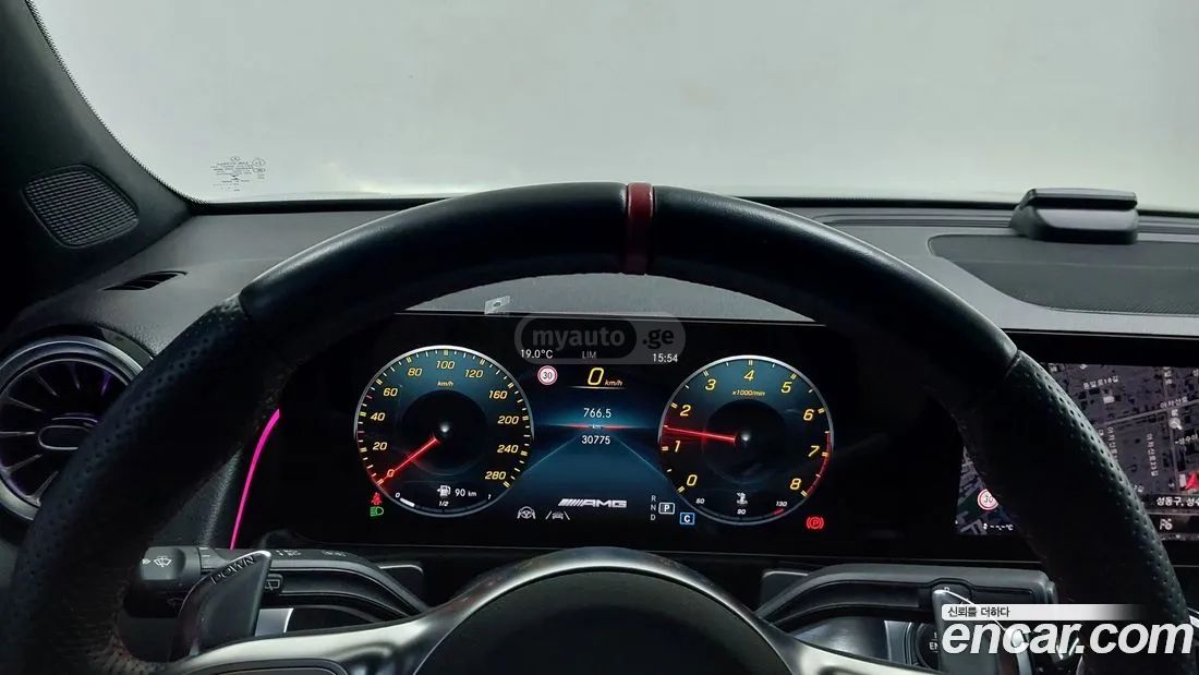 Mercedes-Benz GLB 35 AMG 2023 — миниатюра 8