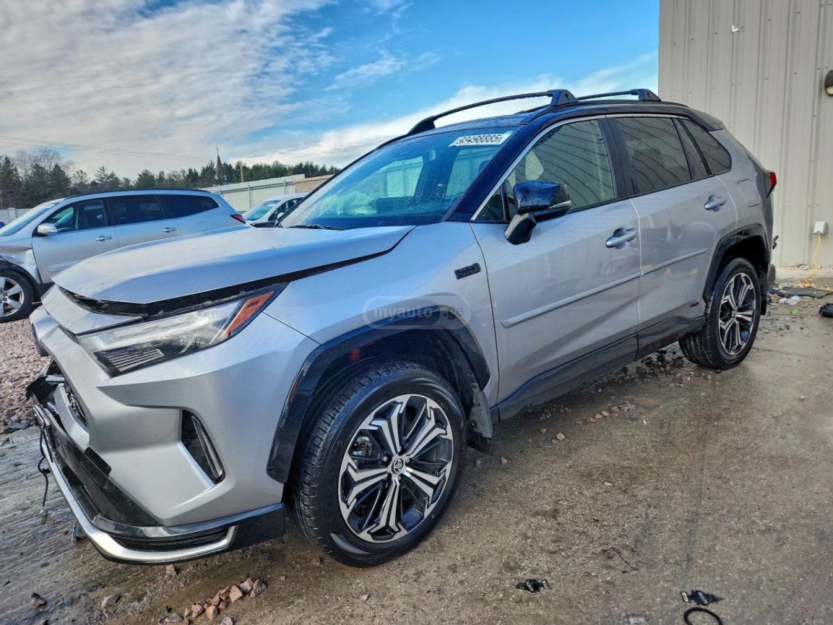 Toyota RAV 4 - фото 1