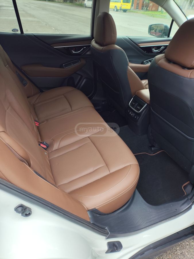 Subaru Outback - фото 8