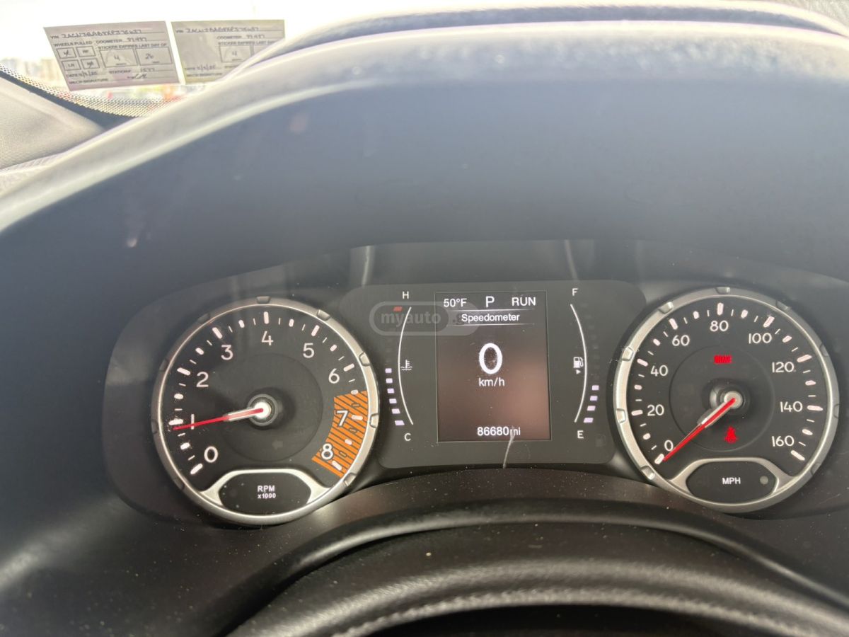 Jeep Renegade - фото 10