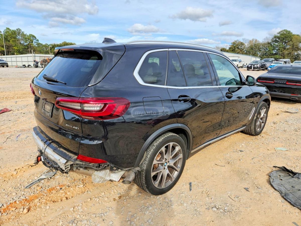 BMW X5 - фото 3