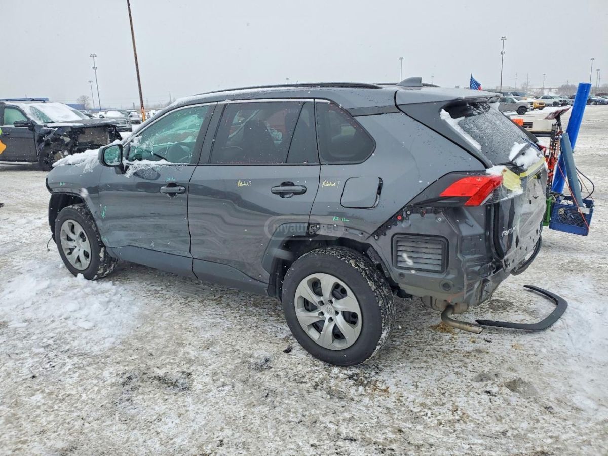 Toyota Rav 4 - фото 4