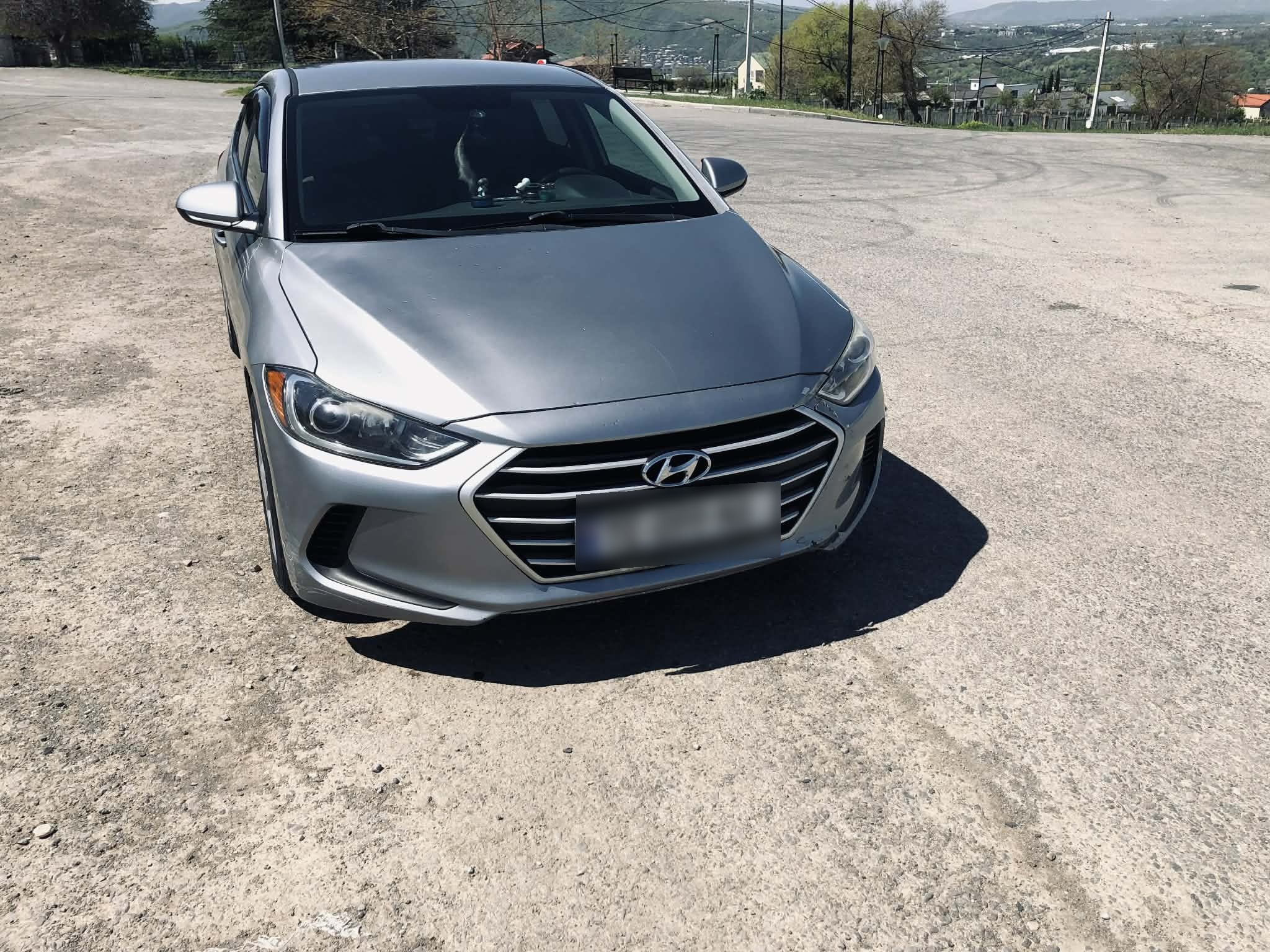 Hyundai Elantra - фото 3