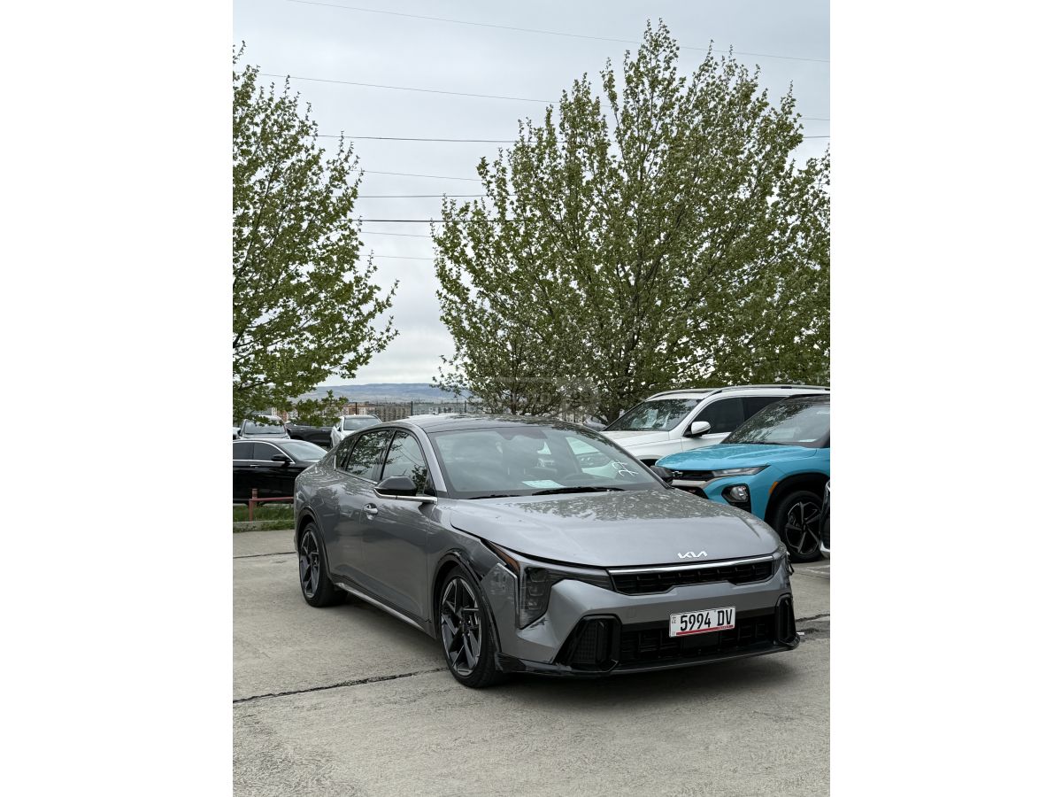 Kia K4 - фото 1