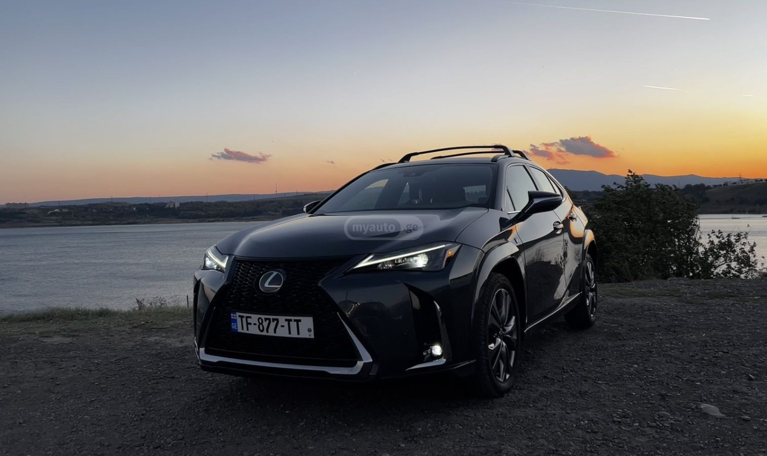 Lexus UX 250 h - фото 2