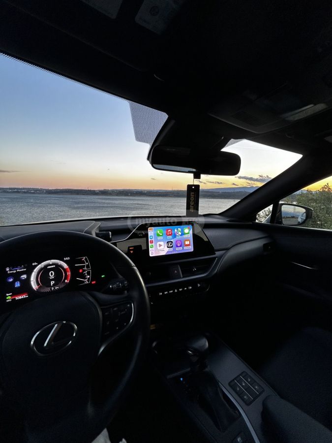 Lexus UX 250 h - фото 6