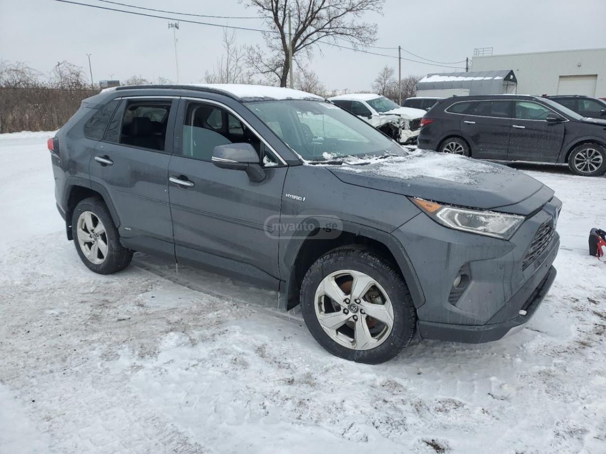 Toyota RAV 4 - фото 4