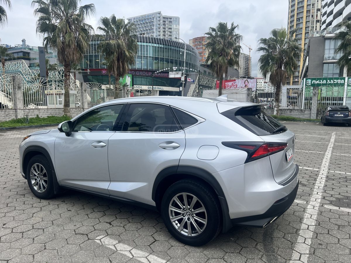 Lexus NX 200 - фото 10