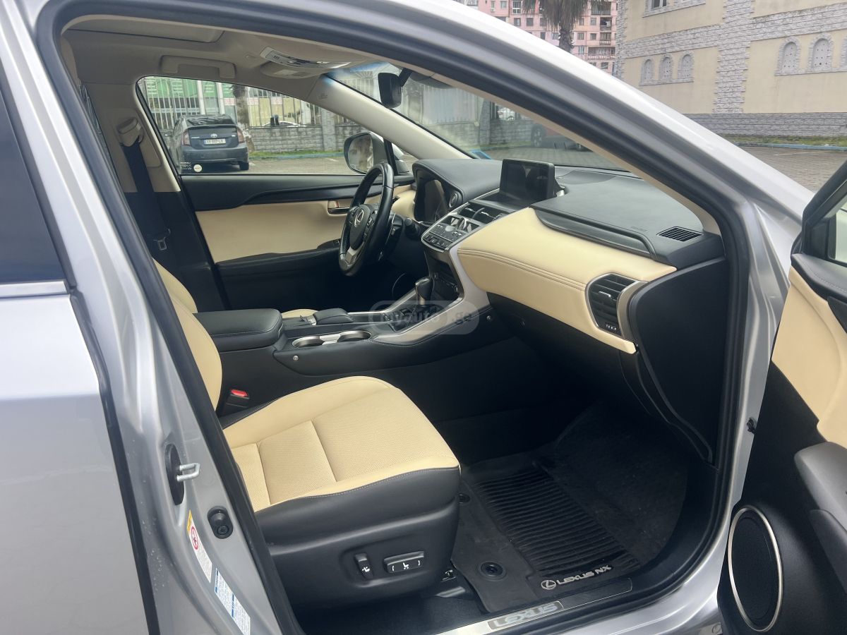 Lexus NX 200 - фото 12